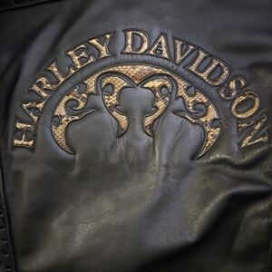 Harley Jacket sz XL MENS?